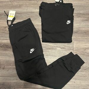 Nike Black pull over set  - Men's small